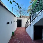 Melrose Μόσταρ